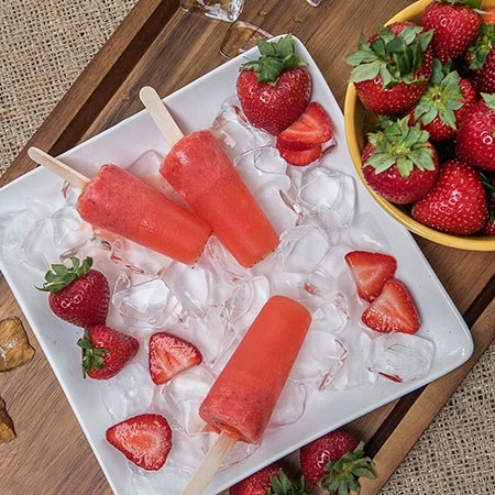 strawberry lemonade popsicles