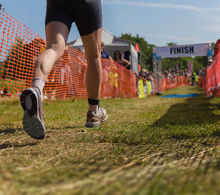 man running a marathon / extreme endurance sports are risky?