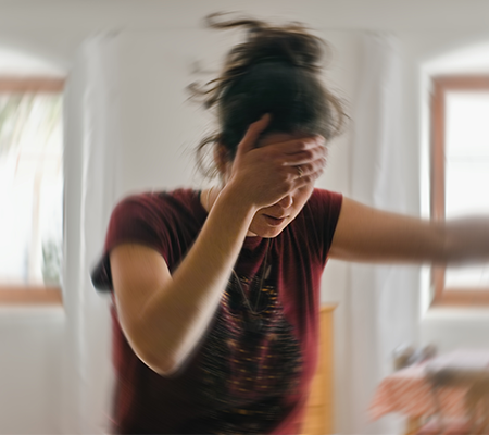 woman feeling dizzy